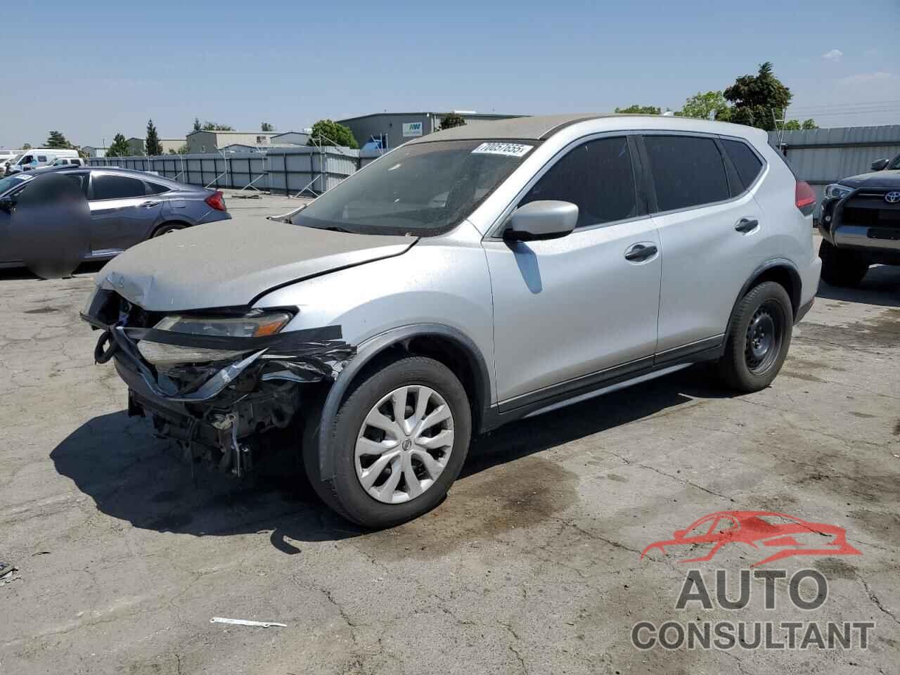 NISSAN ROGUE 2017 - KNMAT2MT2HP517492