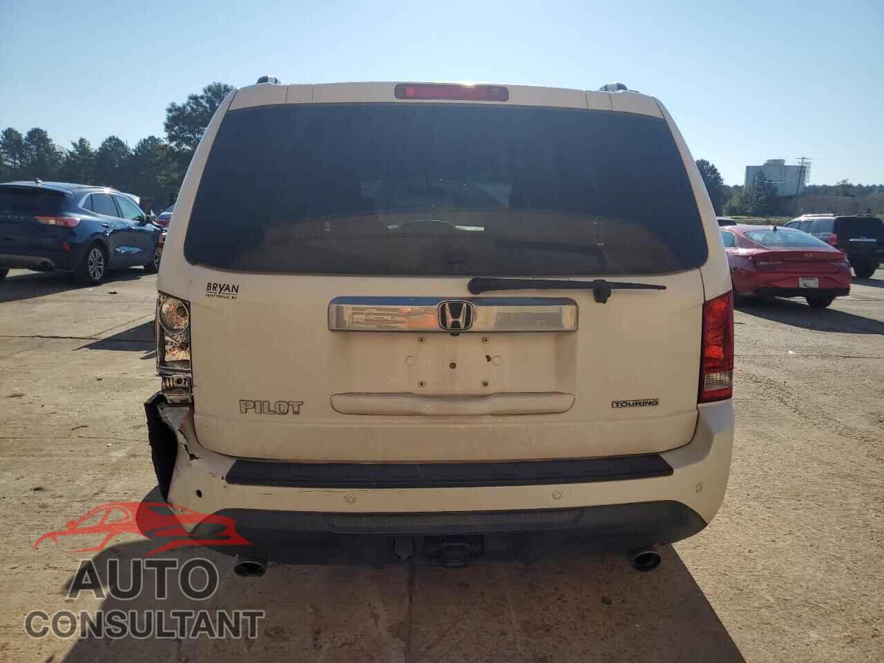 HONDA PILOT 2014 - 5FNYF3H96EB001670
