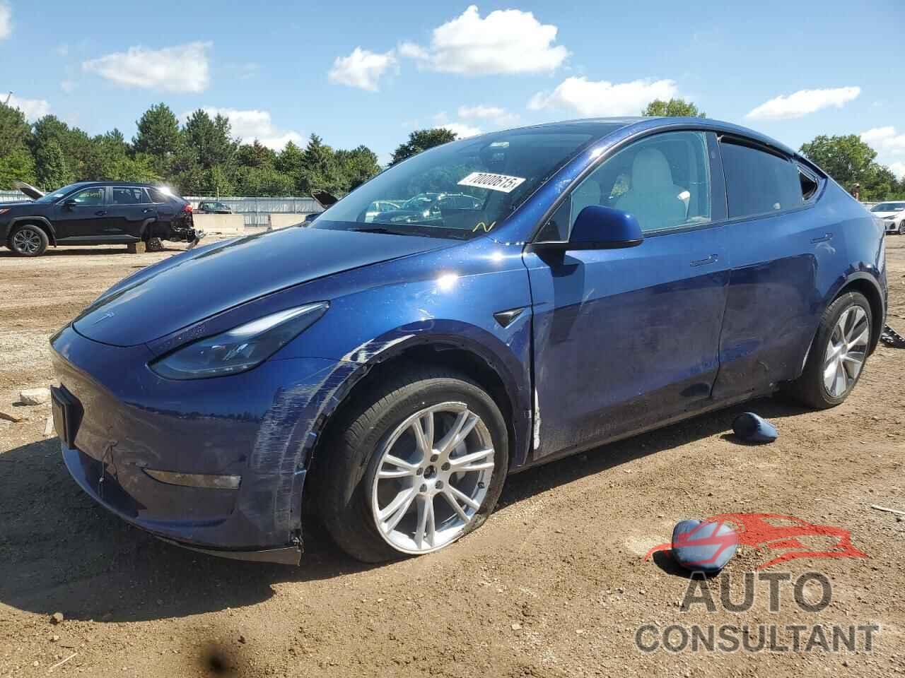 TESLA MODEL Y 2023 - 7SAYGDEE5PF875292