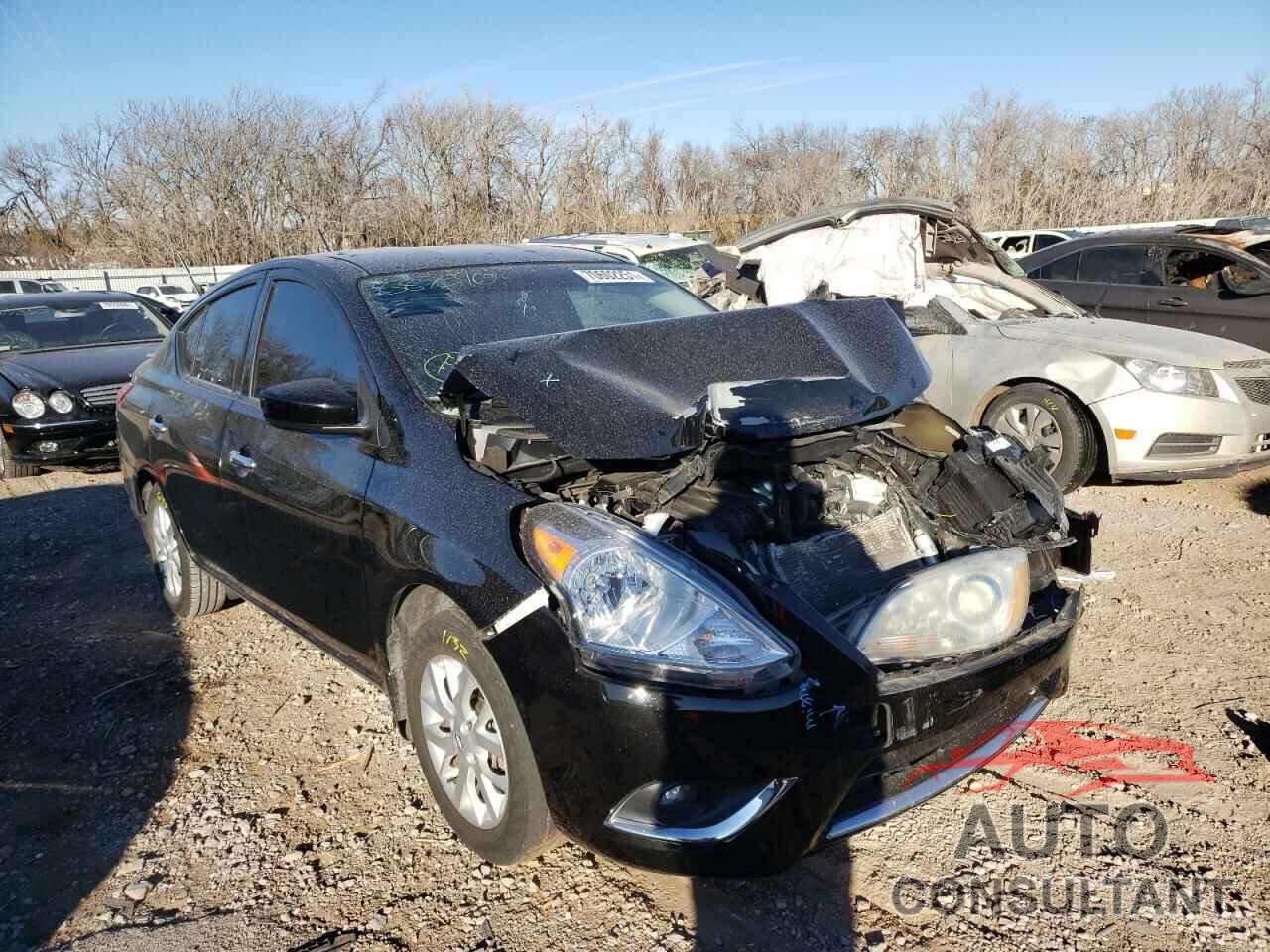 NISSAN VERSA 2018 - 3N1CN7AP5JL887590