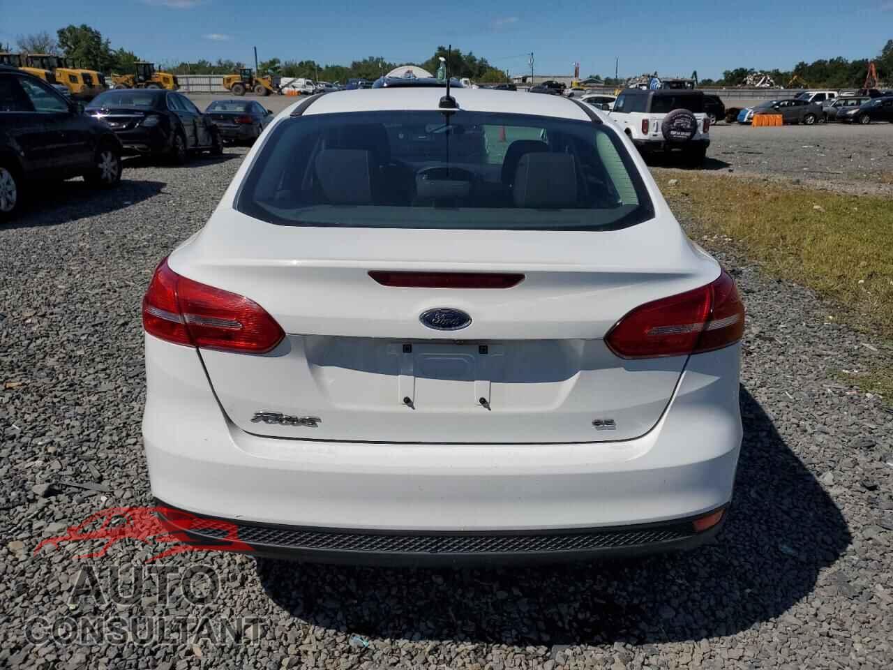 FORD FOCUS 2016 - 1FADP3F24GL210218