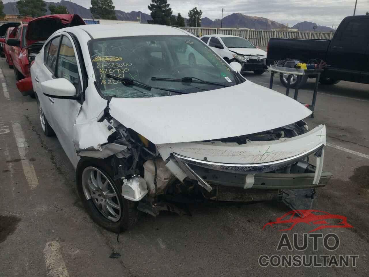 NISSAN VERSA 2018 - 3N1CN7AP4JL855360