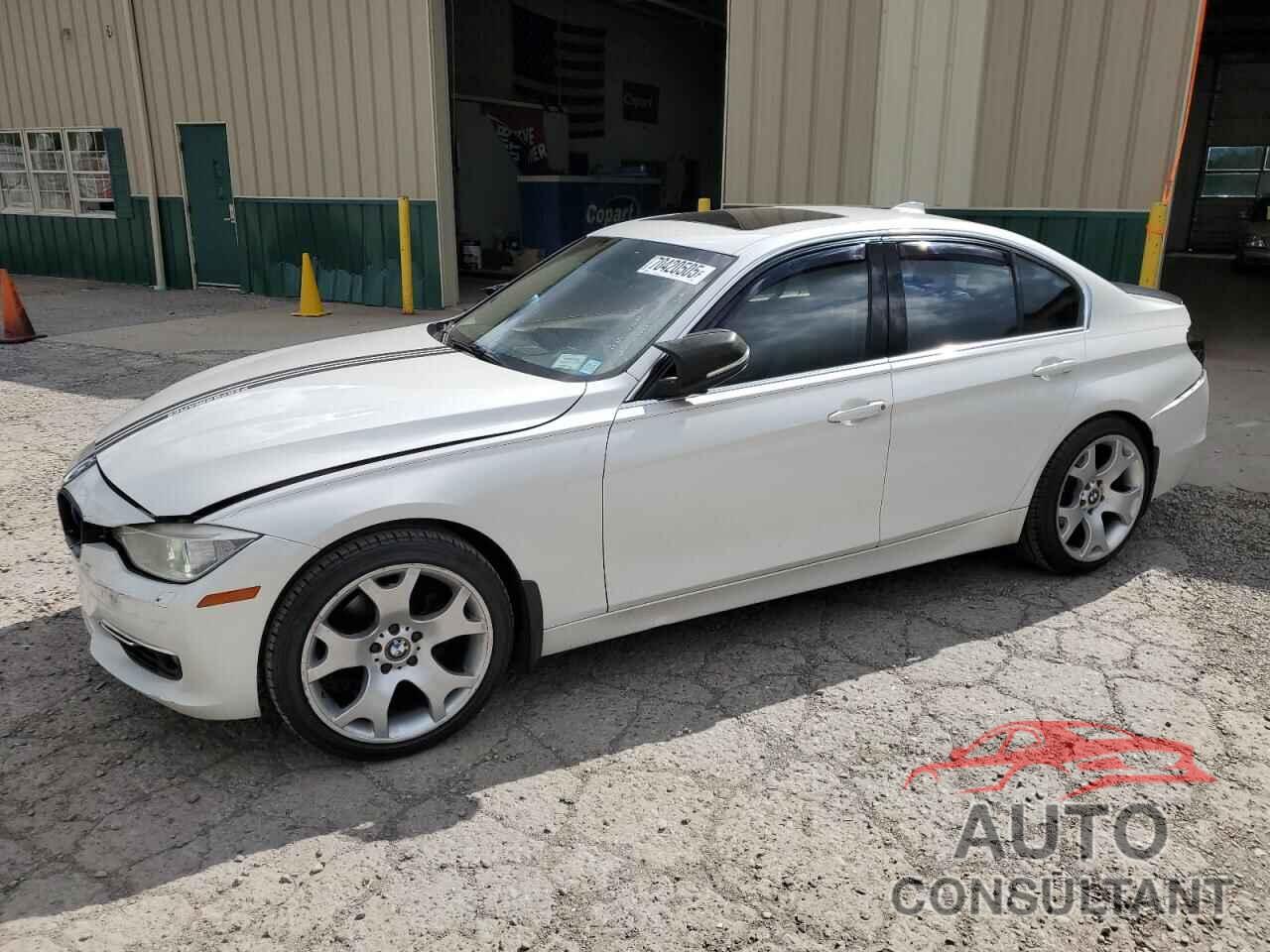 BMW 3 SERIES 2013 - WBA3B5G57DNS02586