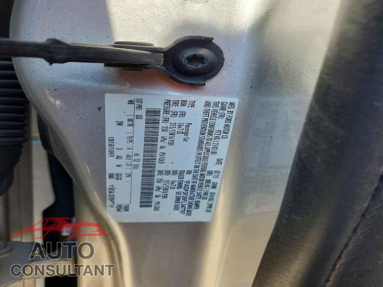 FORD FOCUS 2015 - 1FADP3F29FL347797