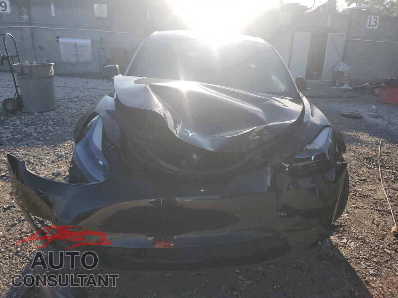 TESLA MODEL 3 2021 - 5YJ3E1EA7MF989685