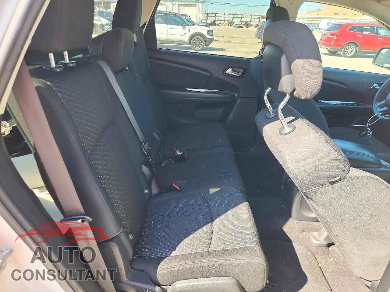 DODGE JOURNEY 2017 - 3C4PDCAB4HT696882