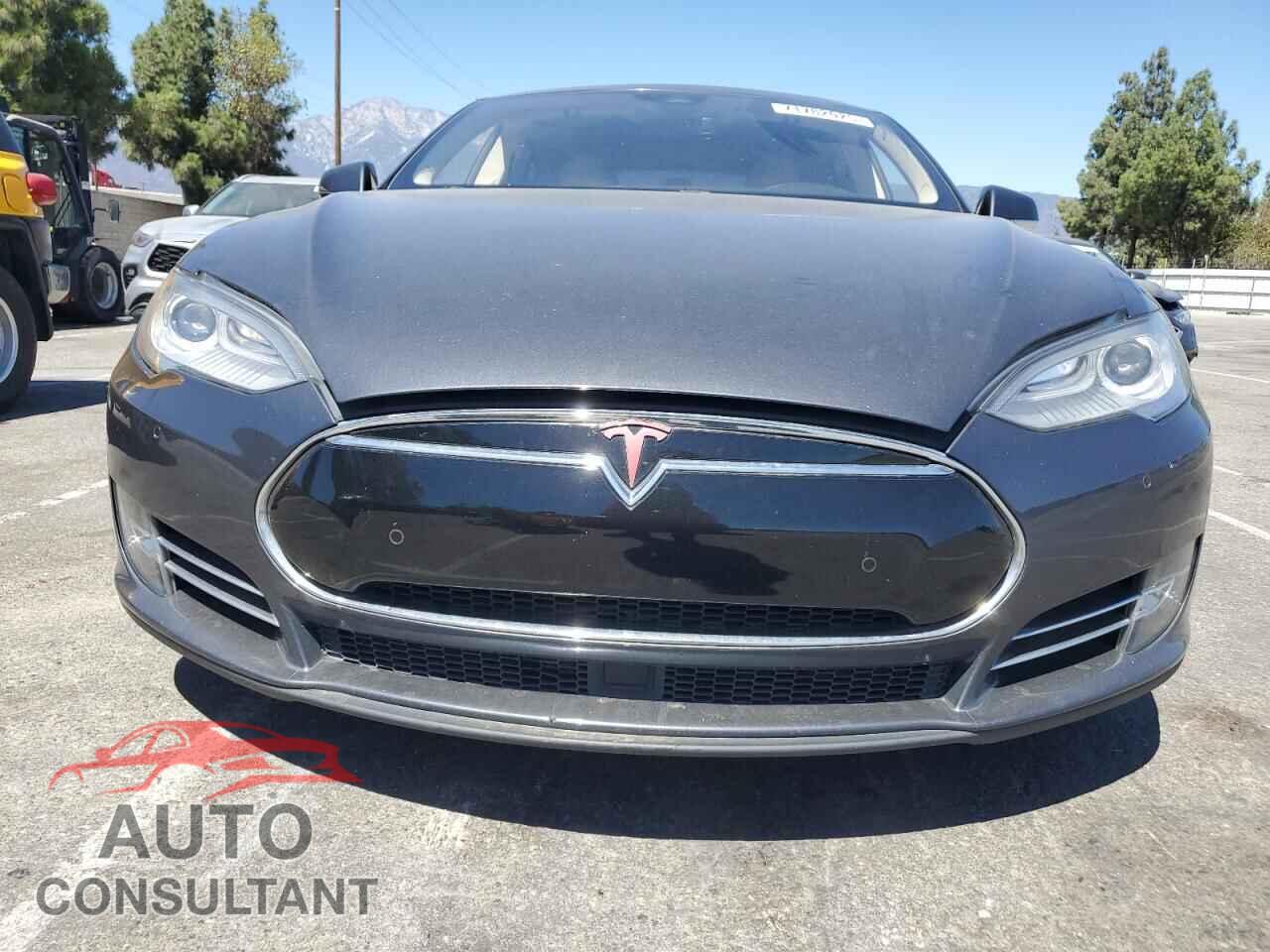 TESLA MODEL S 2015 - 5YJSA1H48FF080760