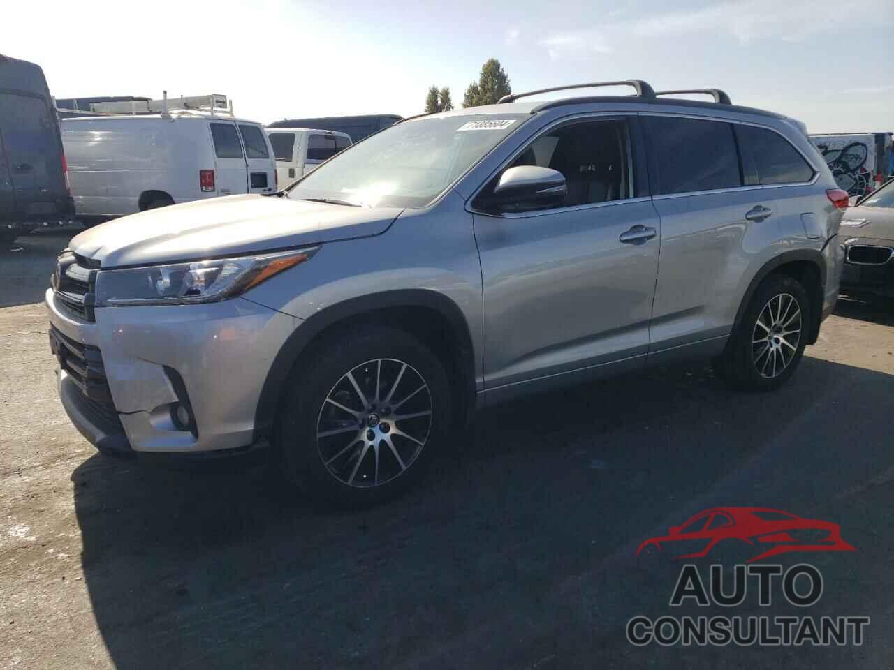 TOYOTA HIGHLANDER 2018 - 5TDJZRFH7JS562441