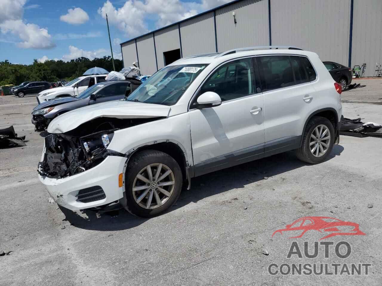 VOLKSWAGEN TIGUAN 2017 - WVGSV7AX5HK026166