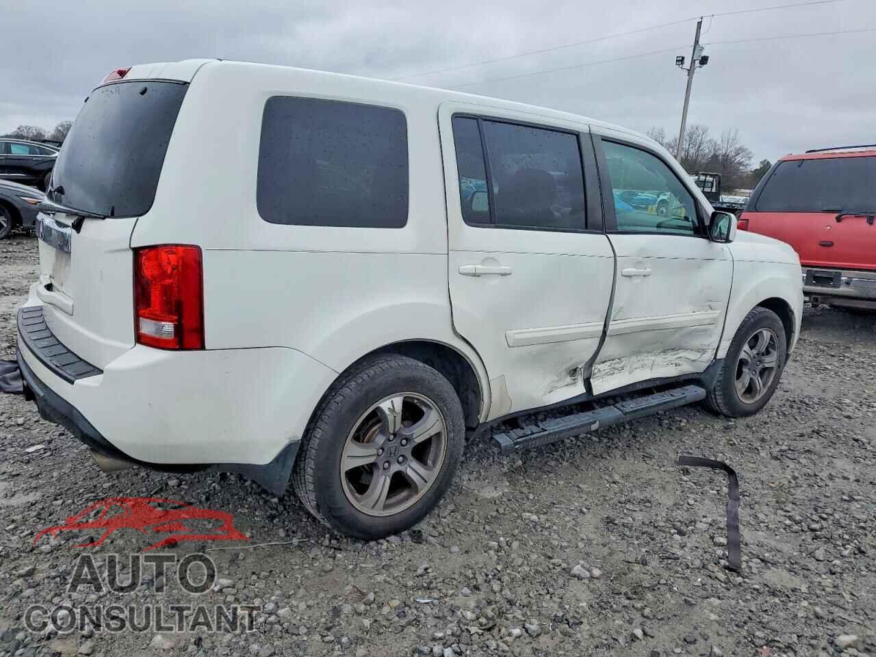HONDA PILOT 2015 - 5FNYF4H38FB048573