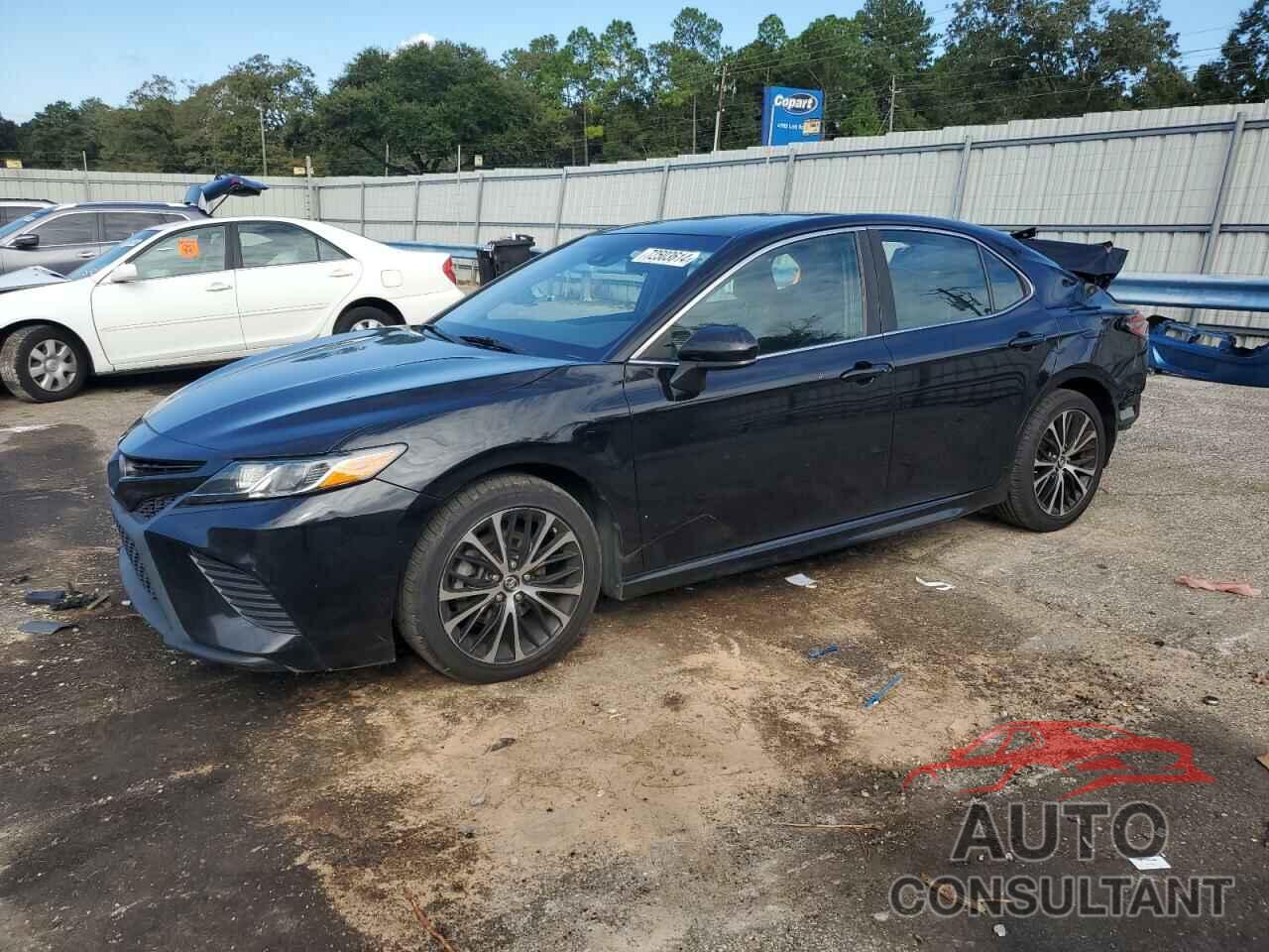 TOYOTA CAMRY 2018 - 4T1B11HK3JU633969
