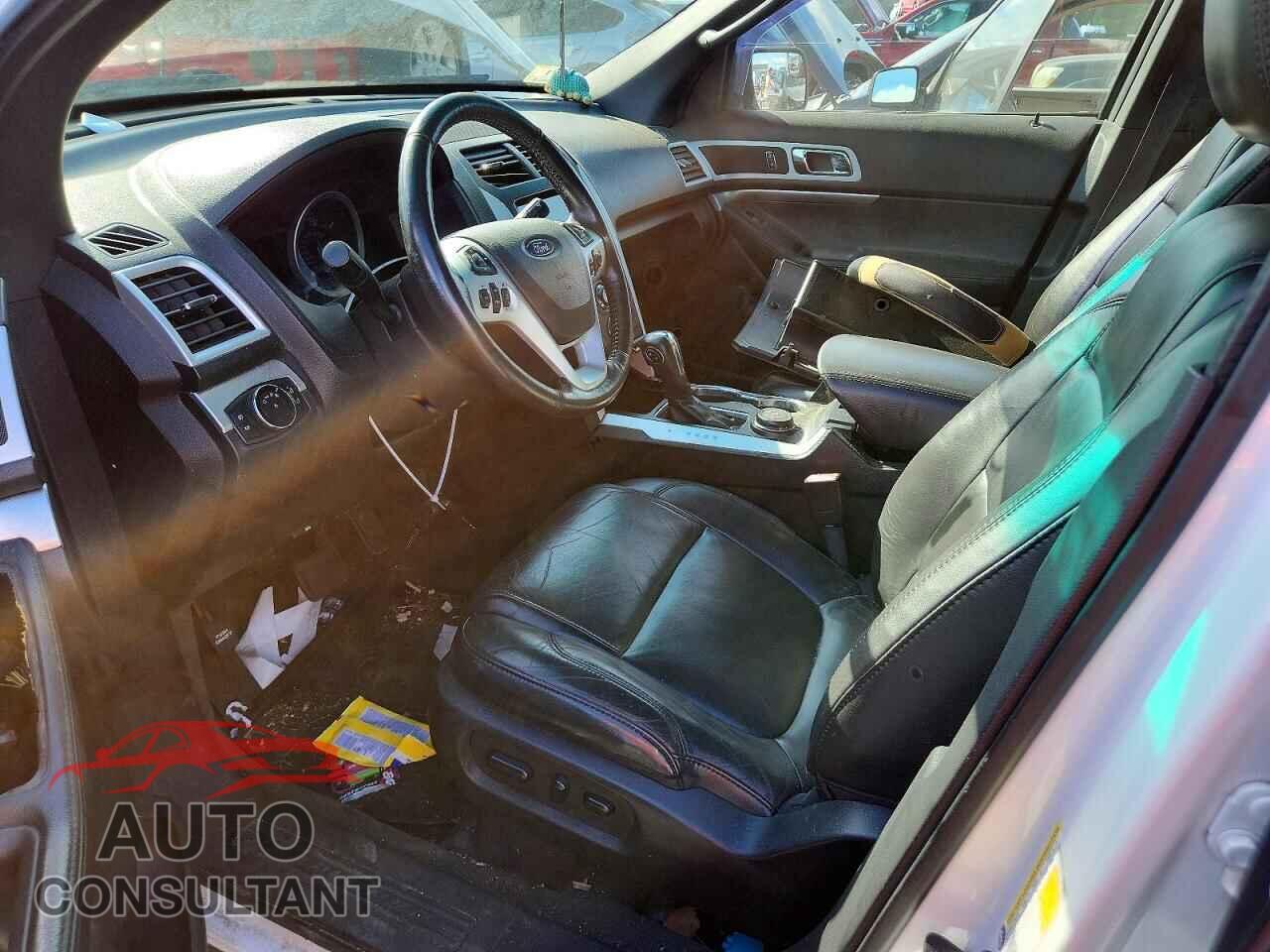 FORD EXPLORER 2015 - 1FM5K8D88FGA00256