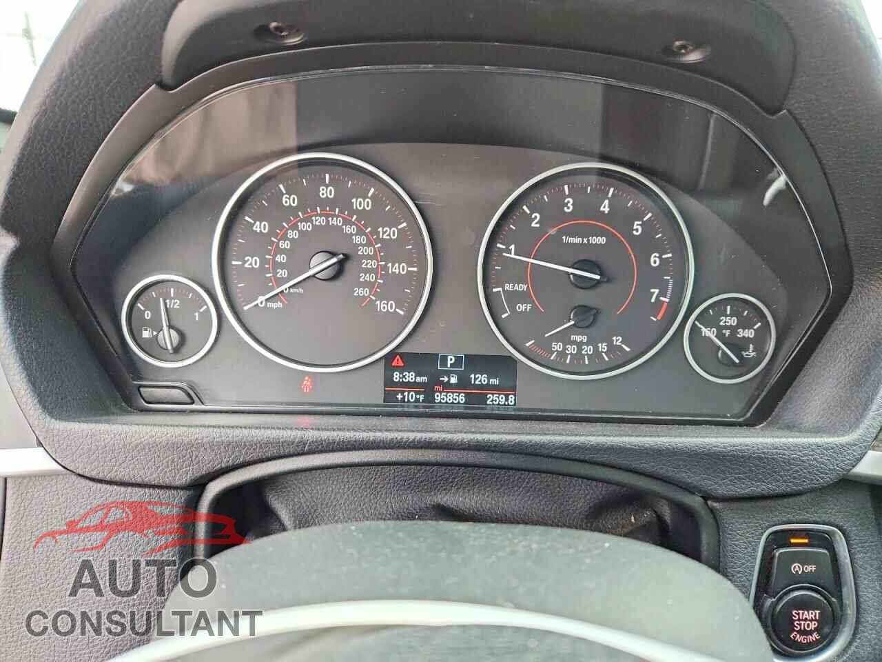 BMW 3 SERIES 2016 - WBA8E3G50GNU38549