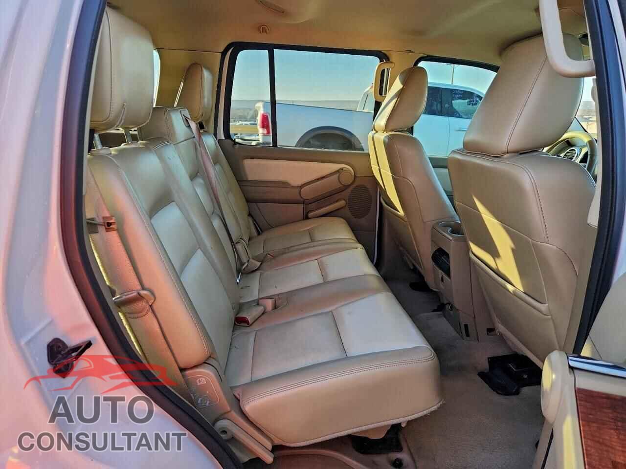 FORD EXPLORER 2010 - 1FMEU7EE1AUA58101