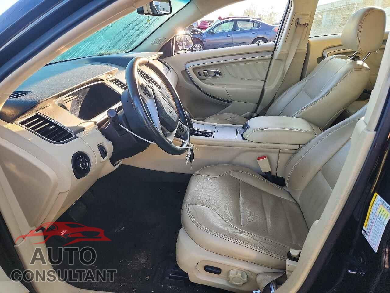 FORD TAURUS 2015 - 1FAHP2E80FG161091