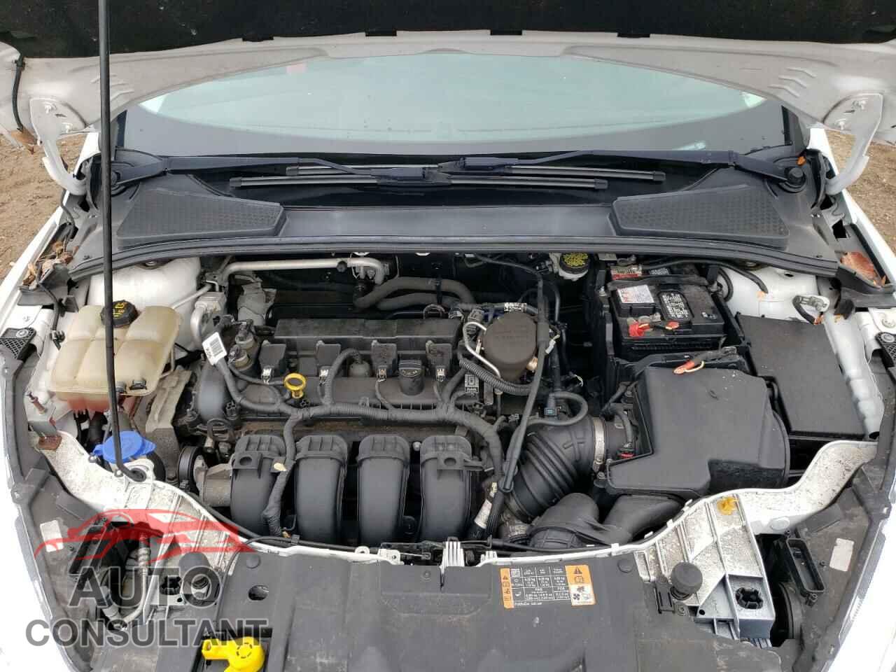 FORD FOCUS 2015 - 1FADP3E21FL367530