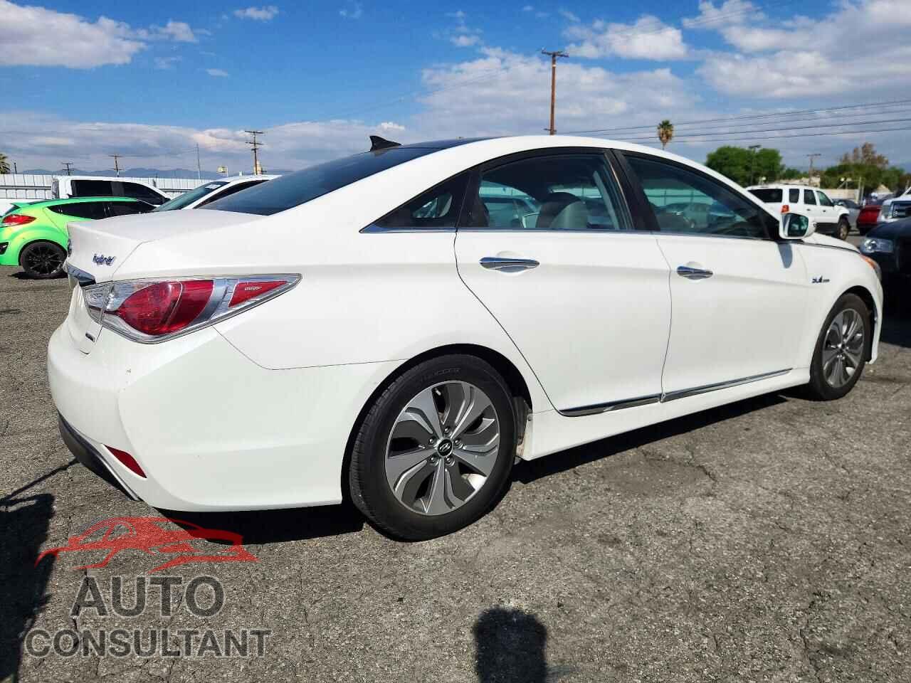 HYUNDAI SONATA 2013 - KMHEC4A43DA070710