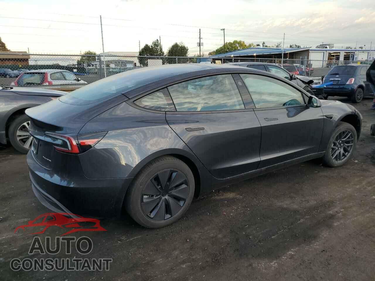 TESLA MODEL 3 2024 - 5YJ3E1EB3RF813295