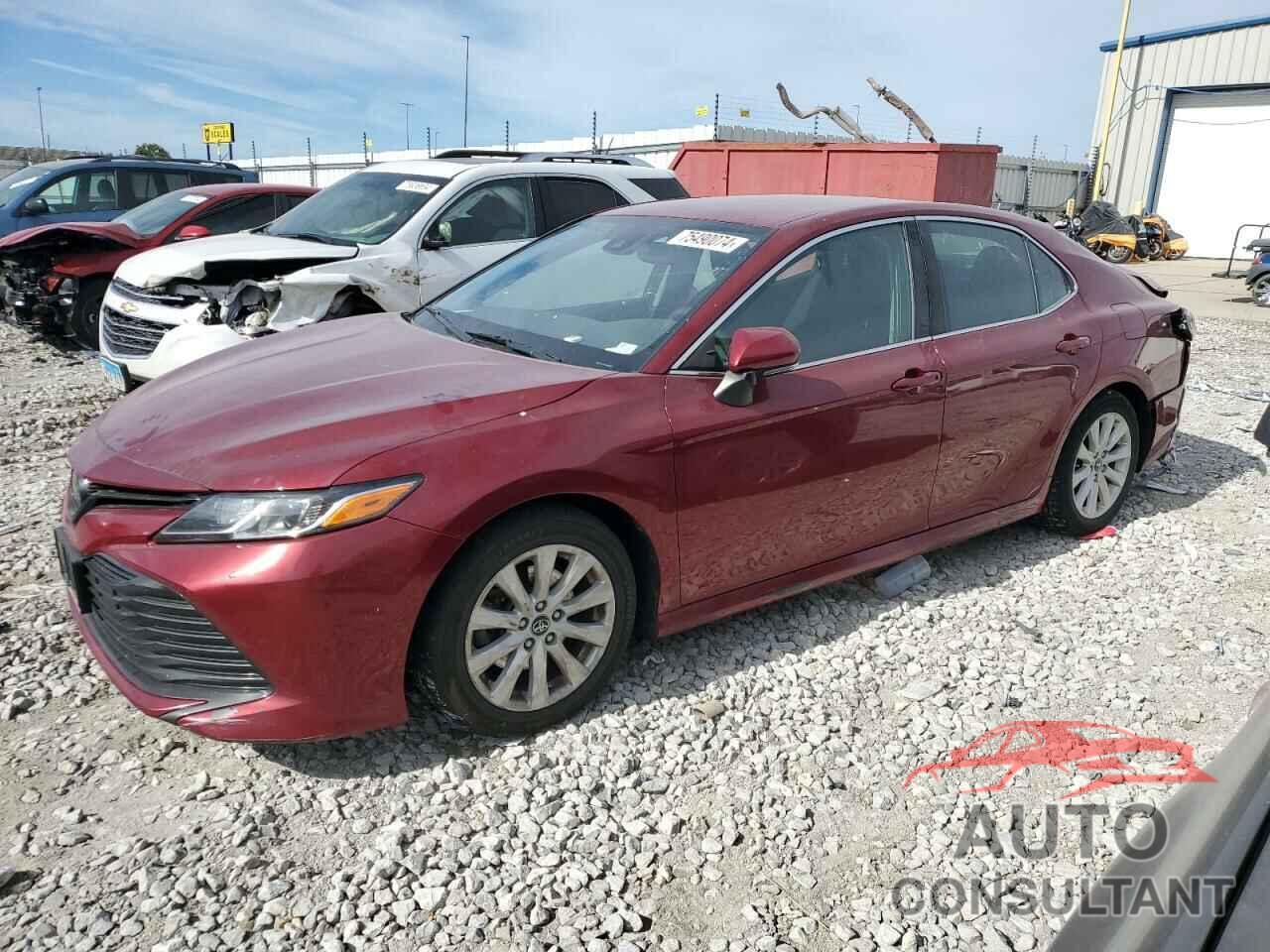 TOYOTA CAMRY 2018 - 4T1B11HK0JU660837