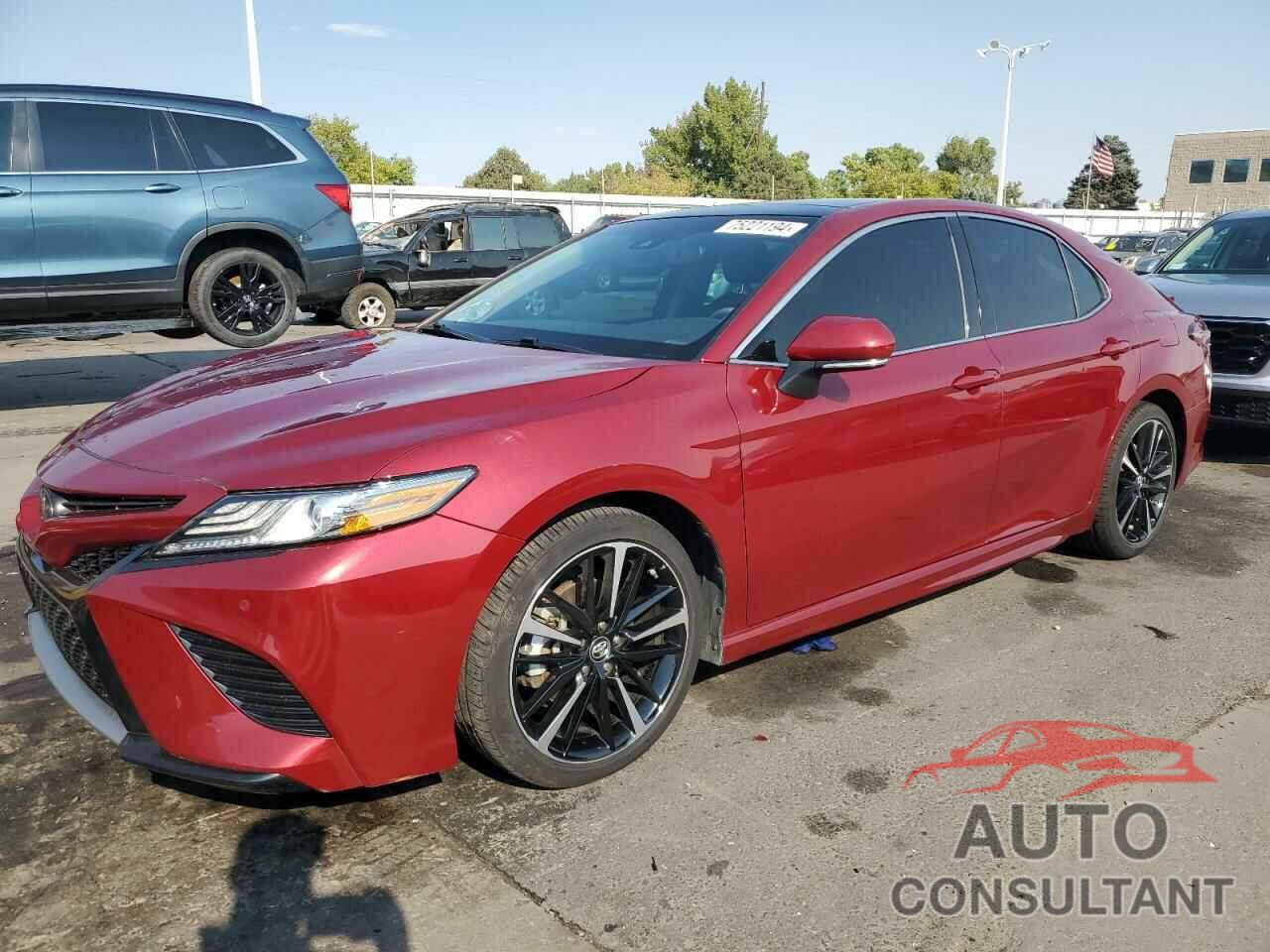 TOYOTA CAMRY 2018 - 4T1B61HK8JU611452