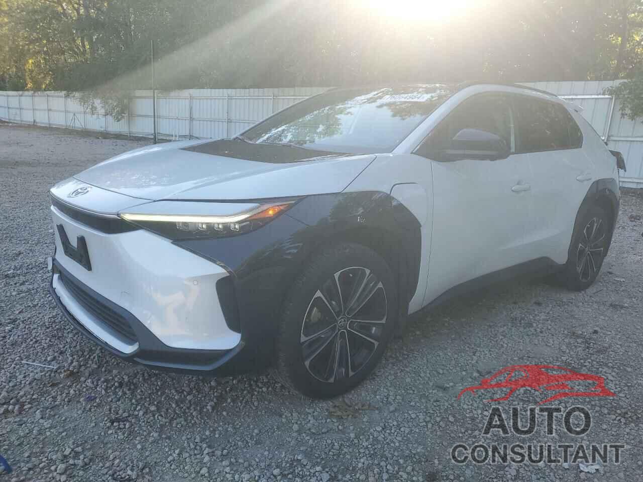 TOYOTA BZ4X XLE 2023 - JTMAAAAA9PA009900