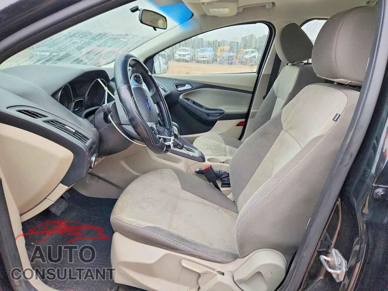 FORD FOCUS 2014 - 1FADP3F2XEL457997