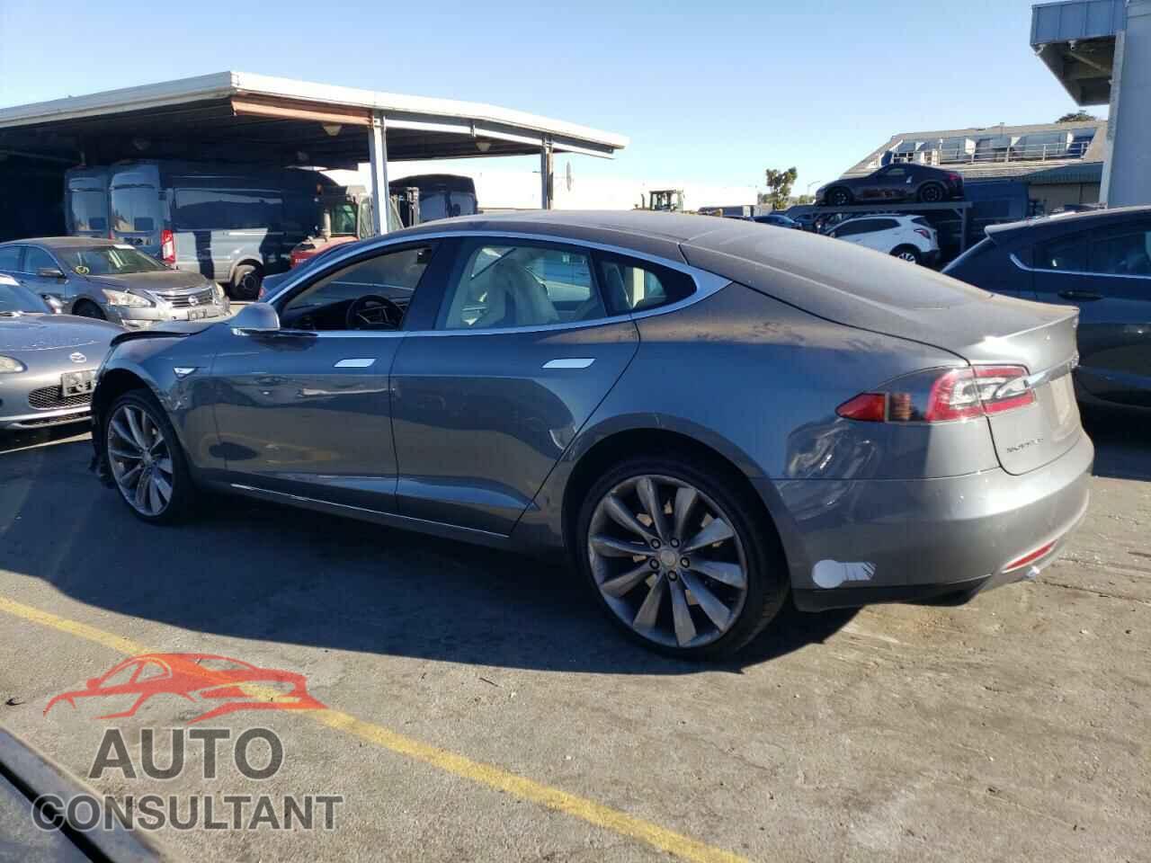 TESLA MODEL S 2013 - 5YJSA1DP3DFP06938