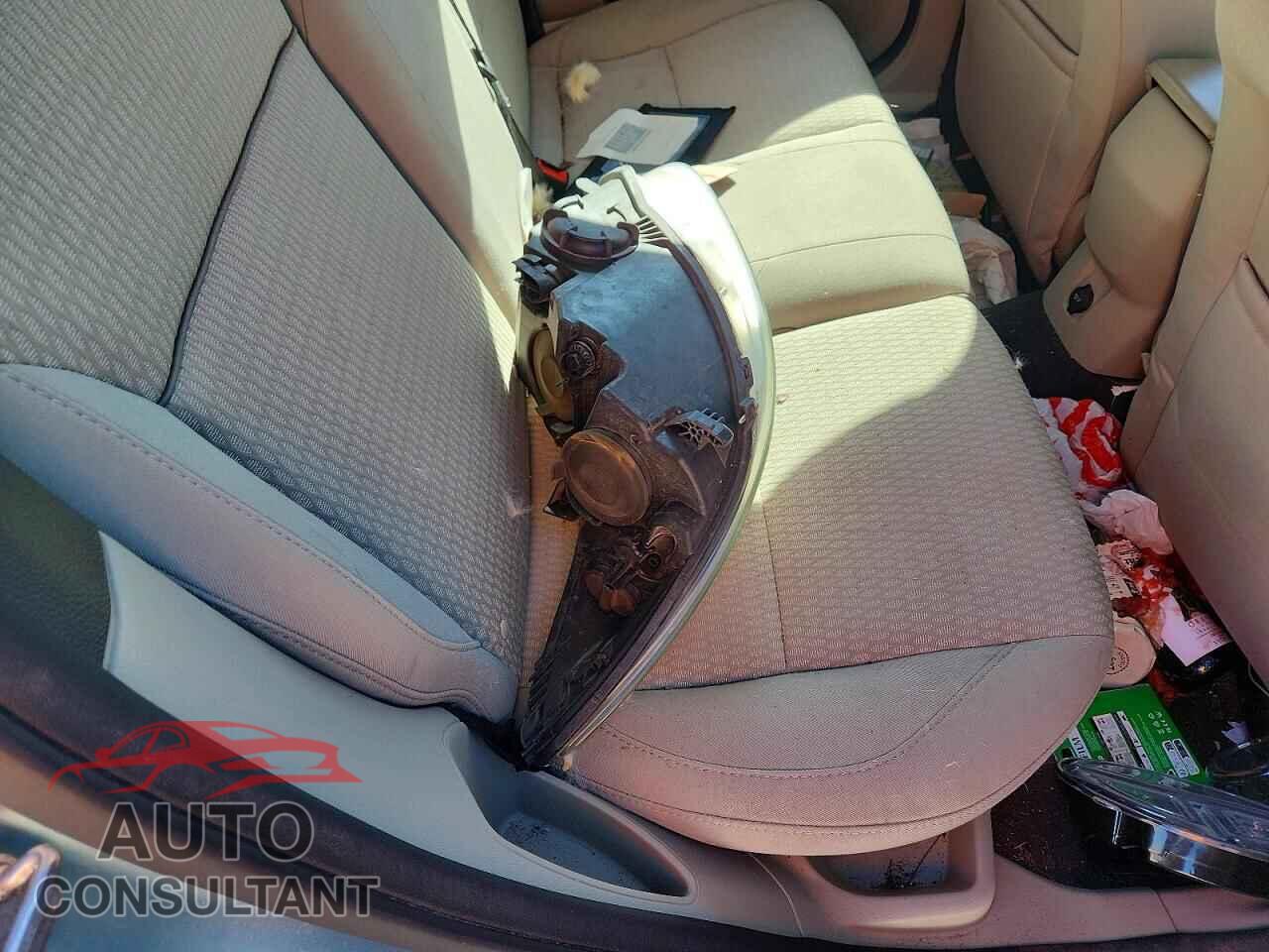 FORD FOCUS 2012 - 1FAHP3M26CL367974