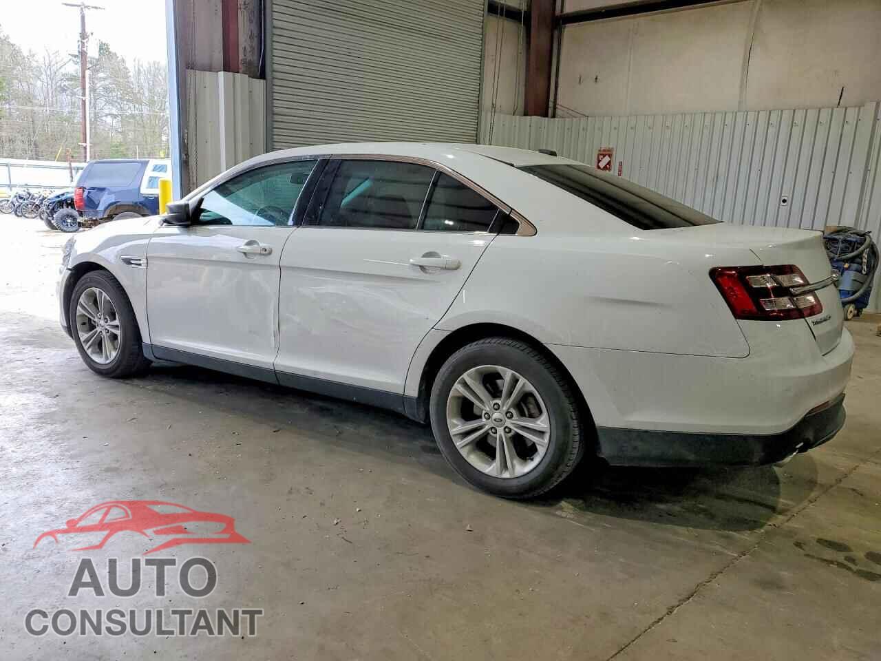 FORD TAURUS 2018 - 1FAHP2D89JG141268