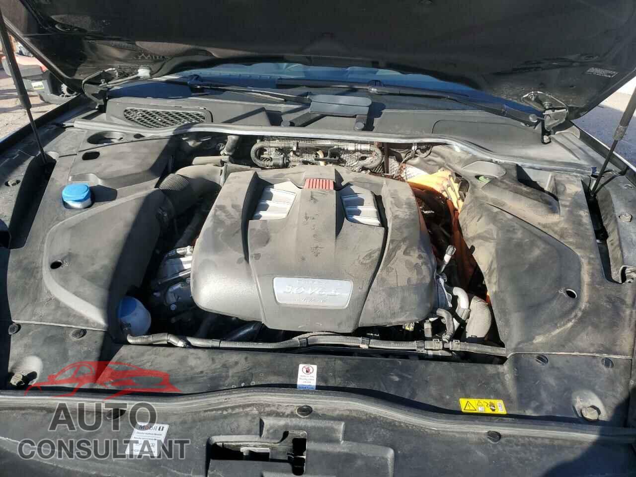 PORSCHE CAYENNE 2017 - WP1AE2A2XHLA70115