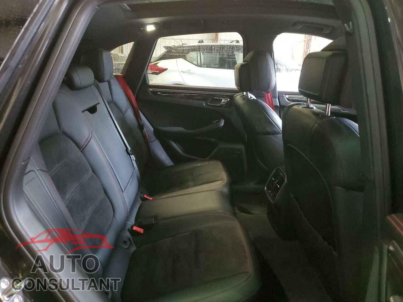 PORSCHE MACAN 2017 - WP1AG2A58HLB52090