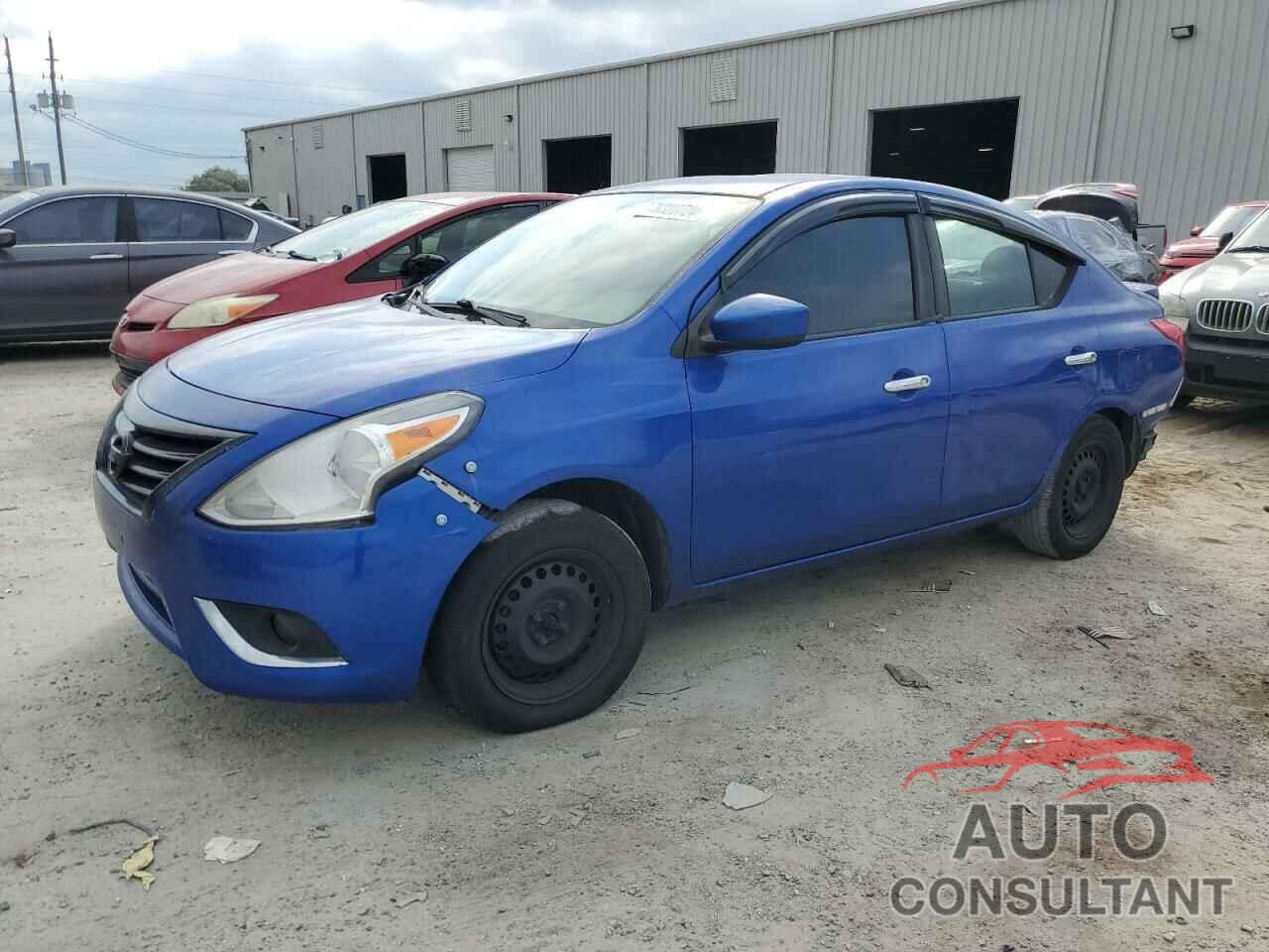 NISSAN VERSA 2017 - 3N1CN7AP5HL847617