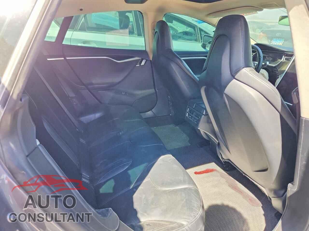 TESLA MODEL S 2013 - 5YJSA1CN4DFP08813