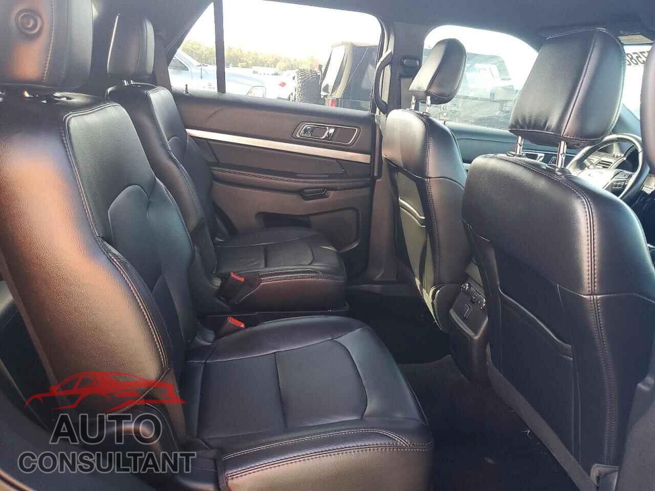 FORD EXPLORER 2018 - 1FM5K8D8XJGB84110