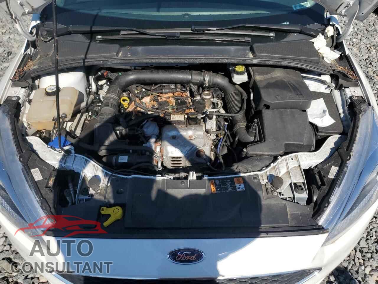 FORD FOCUS 2018 - 1FADP3FE7JL200087