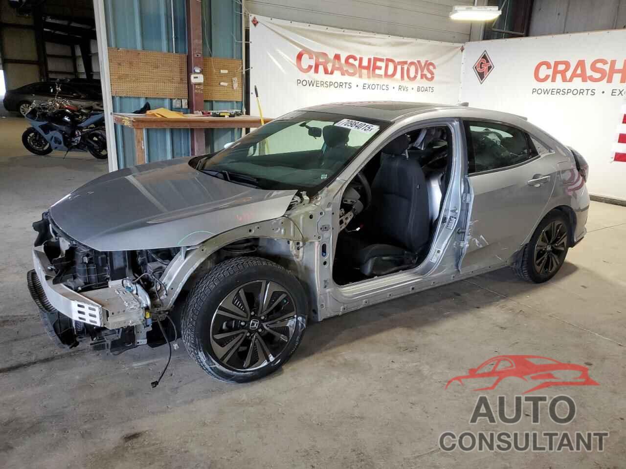 HONDA CIVIC 2018 - SHHFK7H58JU216984