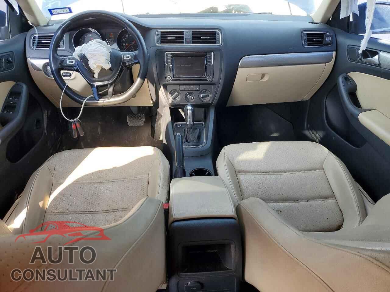 VOLKSWAGEN JETTA 2017 - 3VWDB7AJ4HM203832