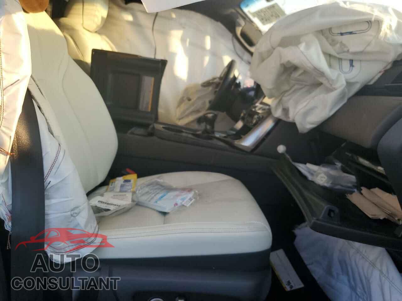 LEXUS LX 600 BAS 2023 - JTJGB7CX7P4036472