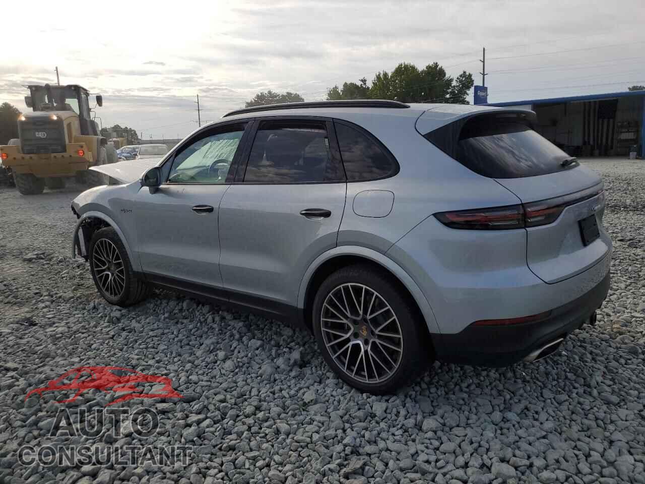 PORSCHE CAYENNE 2023 - WP1AE2AY7PDA12217
