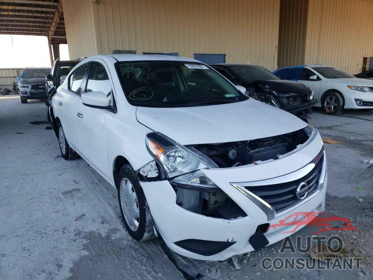 NISSAN VERSA 2018 - 3N1CN7AP4JL802125