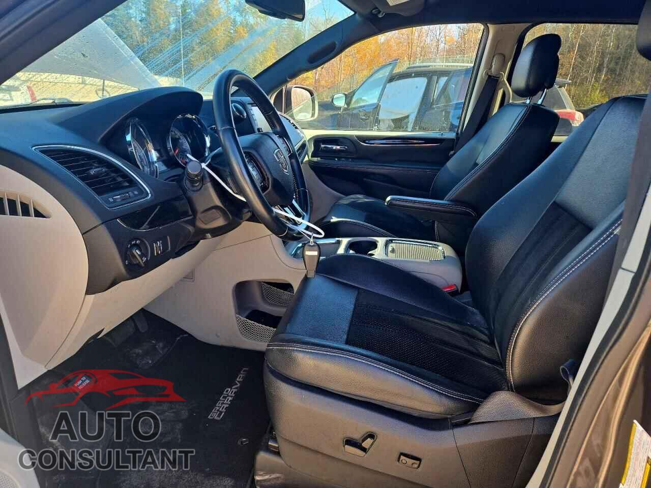 DODGE CARAVAN 2015 - 2C4RDGBGXFR684827