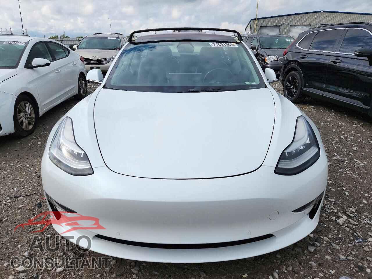 TESLA MODEL 3 2018 - 5YJ3E1EB9JF054625