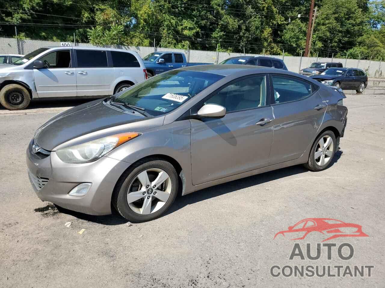 HYUNDAI ELANTRA 2013 - 5NPDH4AE5DH300279
