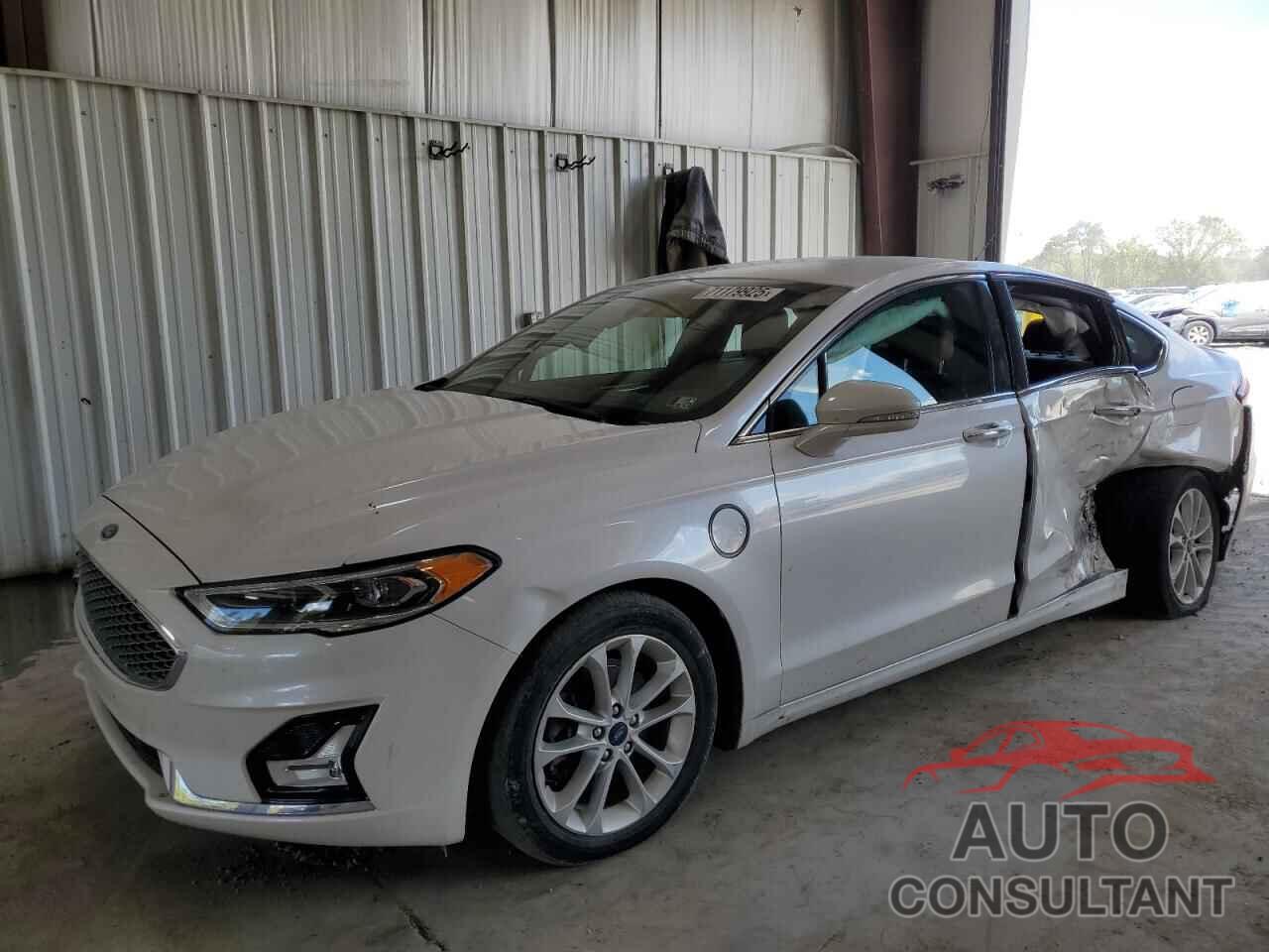 FORD FUSION 2019 - 3FA6P0SU9KR230652