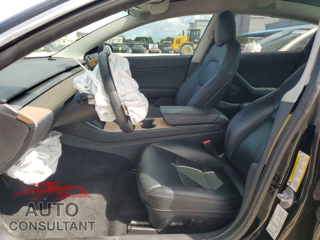 TESLA MODEL 3 2019 - 5YJ3E1EA7KF324007