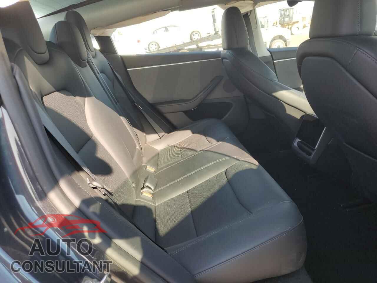 TESLA MODEL 3 2024 - 5YJ3E1EA2RF853178