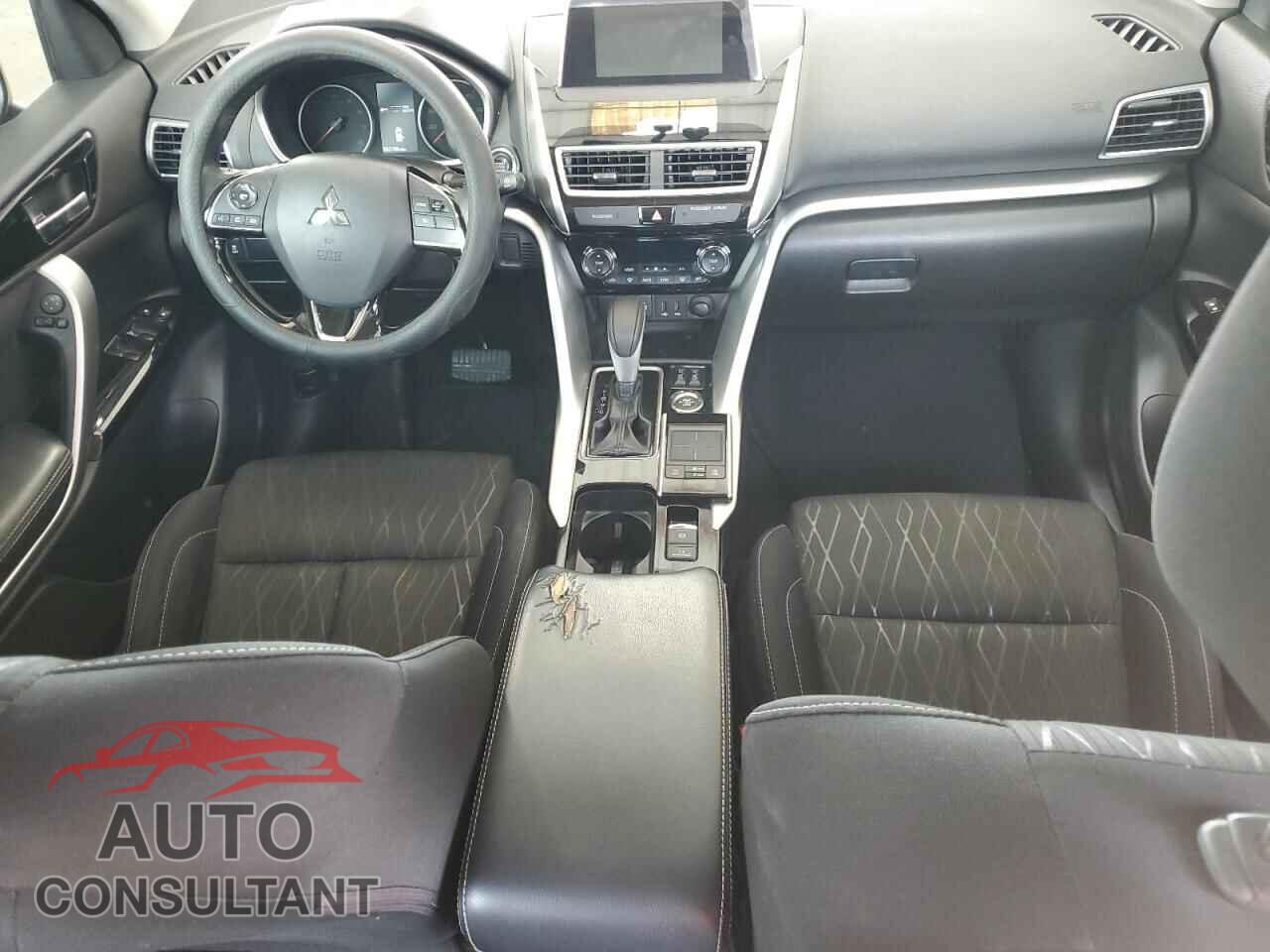 MITSUBISHI ECLIPSE 2018 - JA4AT5AA6JZ039053