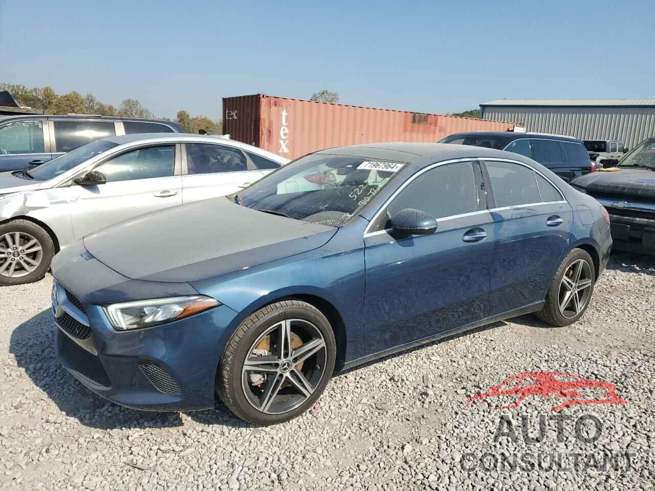 MERCEDES-BENZ A-CLASS 2019 - WDD3G4FB6KW025225