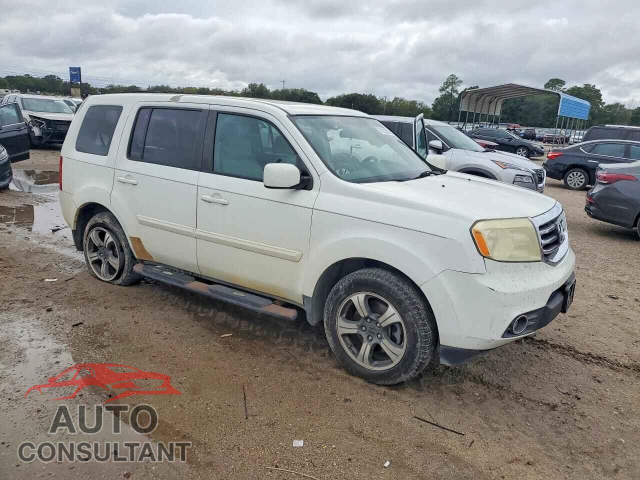 HONDA PILOT 2015 - 5FNYF3H38FB012246