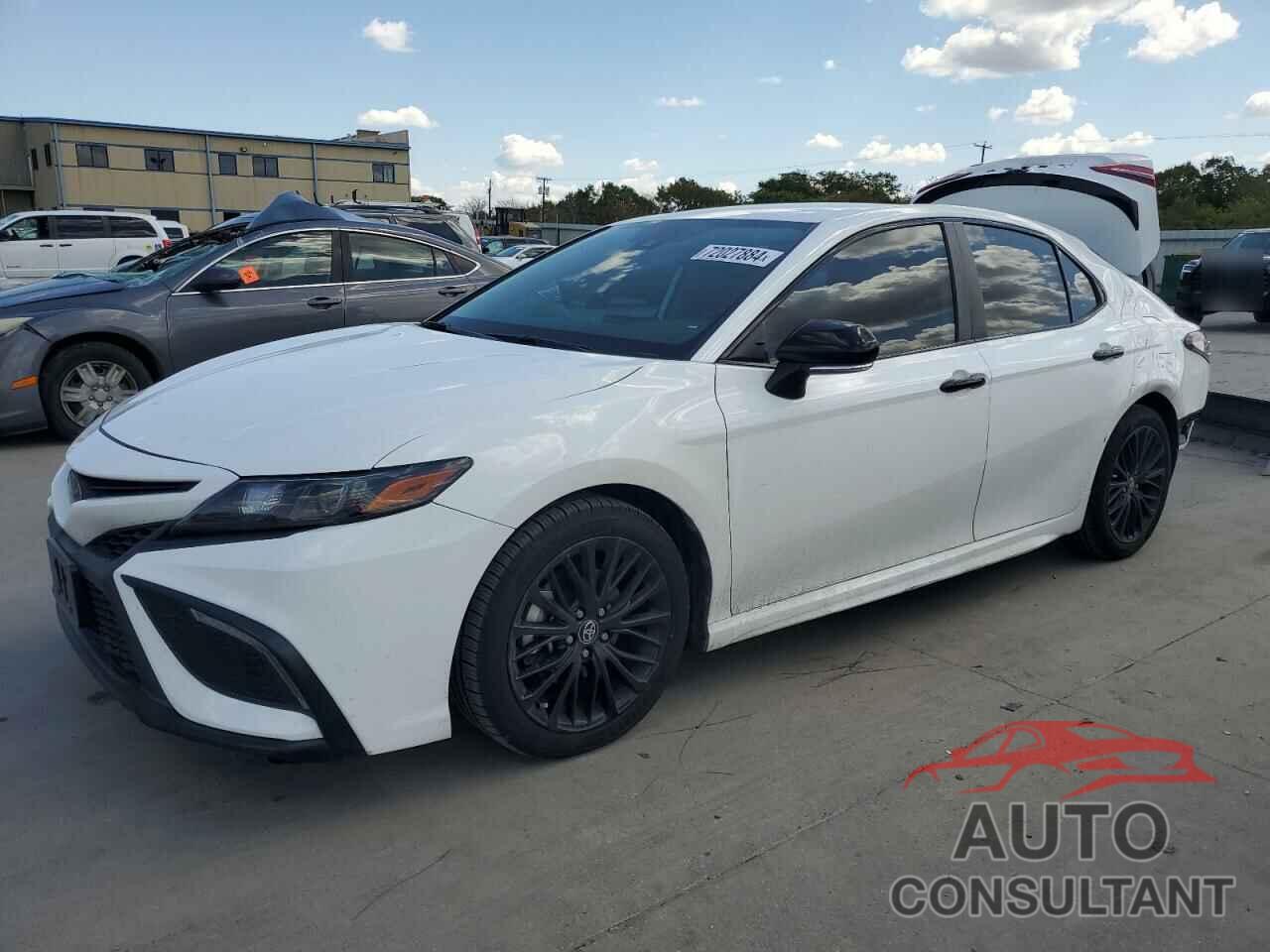 TOYOTA CAMRY 2022 - 4T1G11AK4NU029417